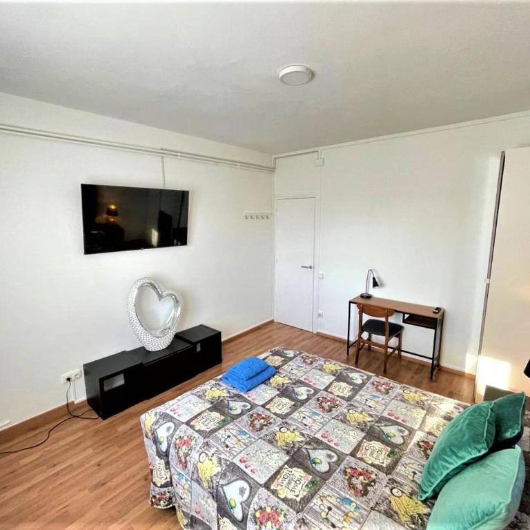 Habitaciones Rambla - Double Room with Shared Bathroom - 3