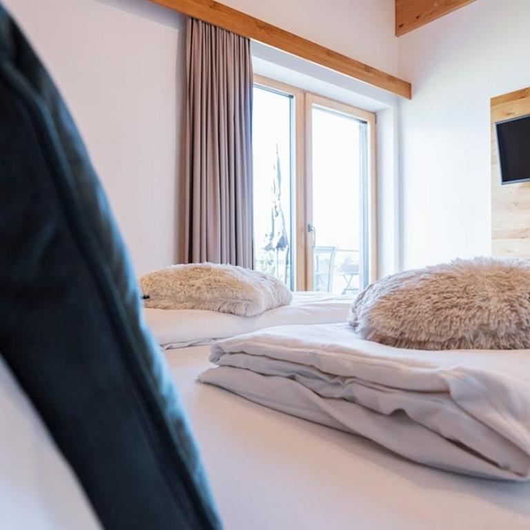 Bergwelten Chalets Fiss - One-Bedroom Apartment with Balcony - 3