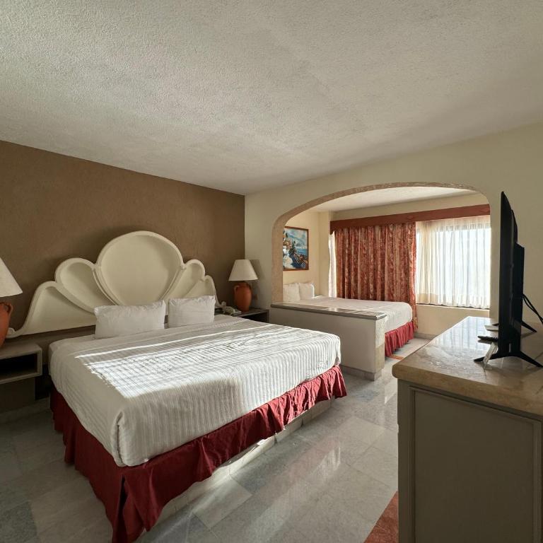 The Palms Resort of Mazatlan - Suite with Sea View - 2