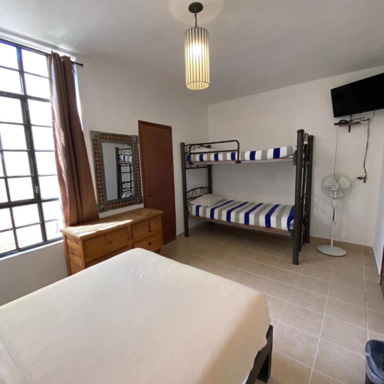 Hostel Inn - Habitación cuádruple - 5