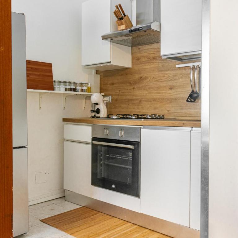 FREE PARKING - 5 min by walk from city center - Appartamento con 1 Camera da Letto - 7