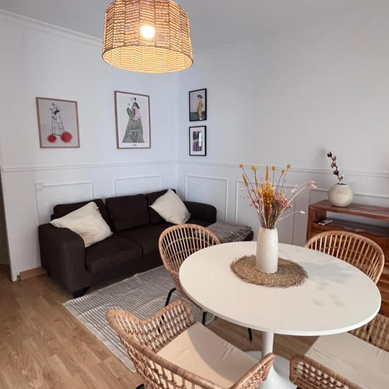 Apartamento El Carabinero WIFI AC FAMILIAS Y PAREJAS - Two-Bedroom Apartment - 2