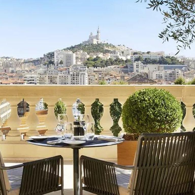 Superbe Vue sur le Vieux Port - 70 m2 - centre avec Terrasse privée option Parking - Appartement - Vue sur Mer - 28
