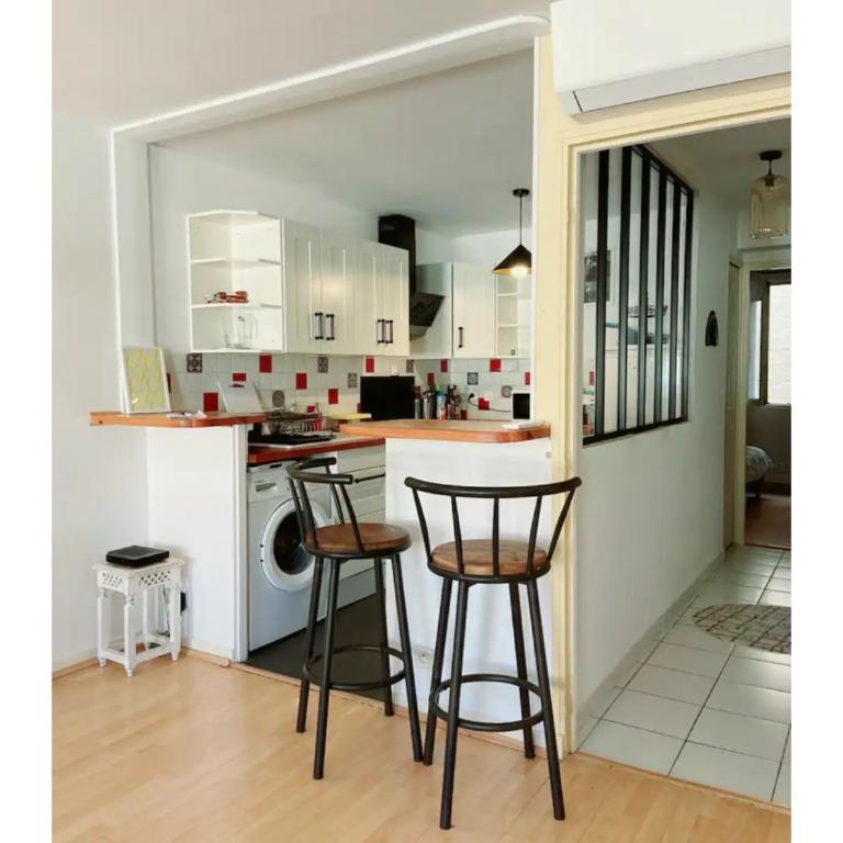 Appartement calme, à 2 pas du Palais des Papes, au 3eme étage - Appartement 1 Chambre - 7