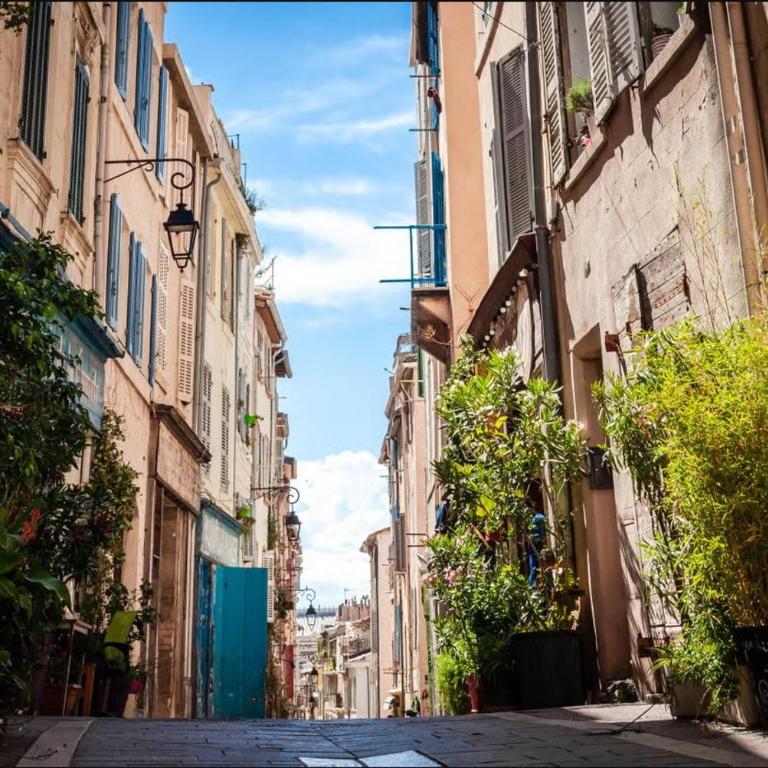 Charmant T2 avec Cour Privée au coeur du Panier centre - Vieux Port - Appartement 1 Chambre - 32