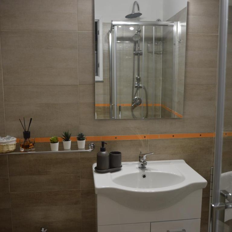 MOUSUITE - One-Bedroom House - 15