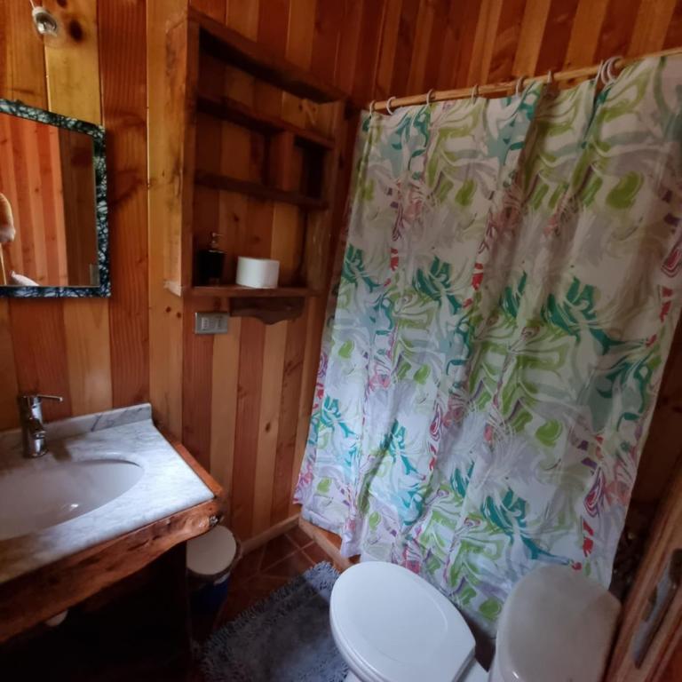 Cabañas Rusticas en Caburgua - Three-Bedroom Bungalow - 1