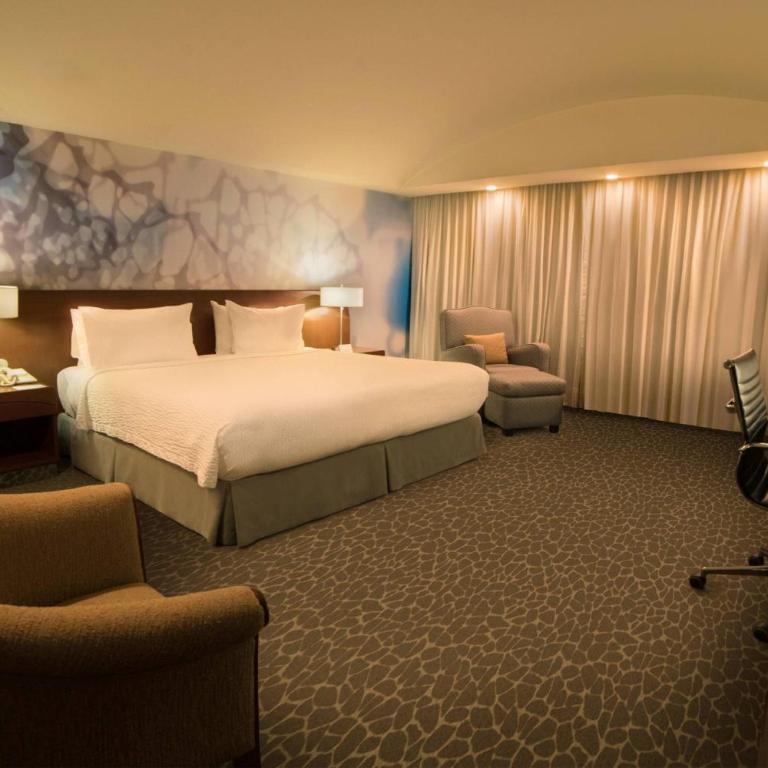 Courtyard by Marriott Mexico City Revolucion - Superior King Room - 3