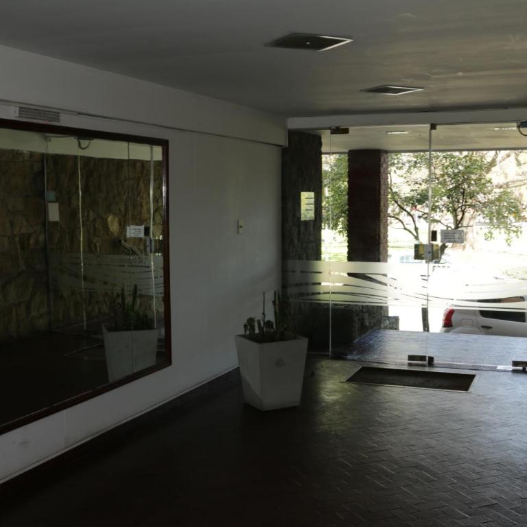 Dpto 2amb Zona La Perla cICochera - Apartamento de 1 dormitorio - 20