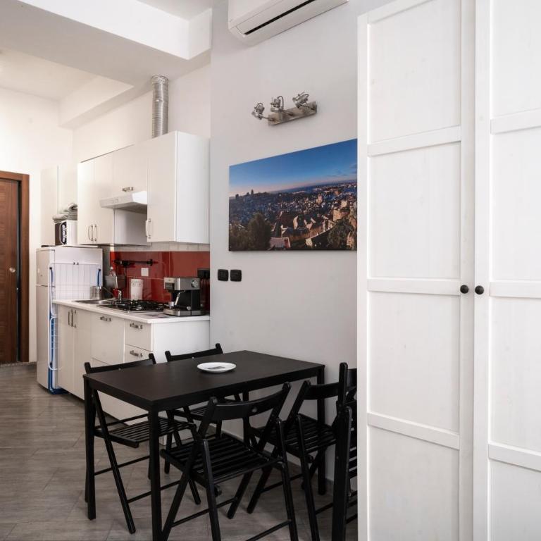 House in Genova Center 2 - Affitti Brevi Italia - Appartamento con 1 Camera da Letto - 3