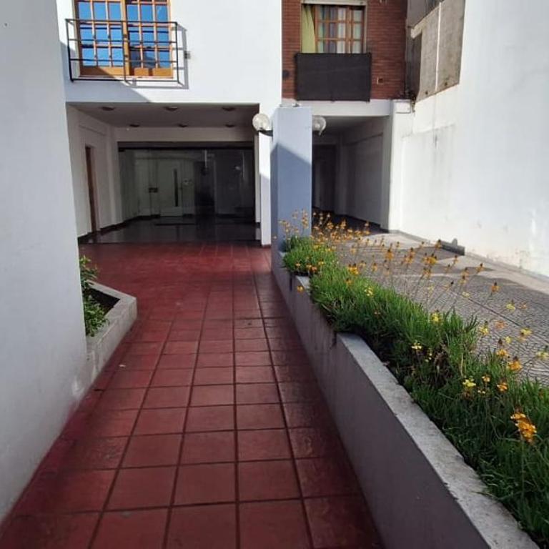 Departamento calle 11, excelente ubicación céntrica - Apartamento de 1 dormitorio - 2