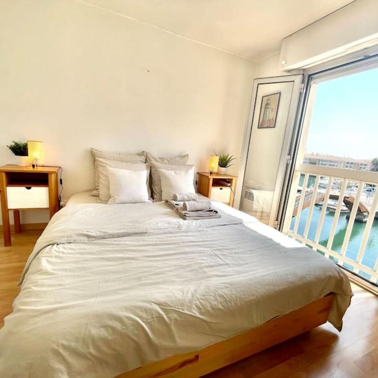 L Escapade Port Fréjus-Vue mer - One-Bedroom Apartment - 17