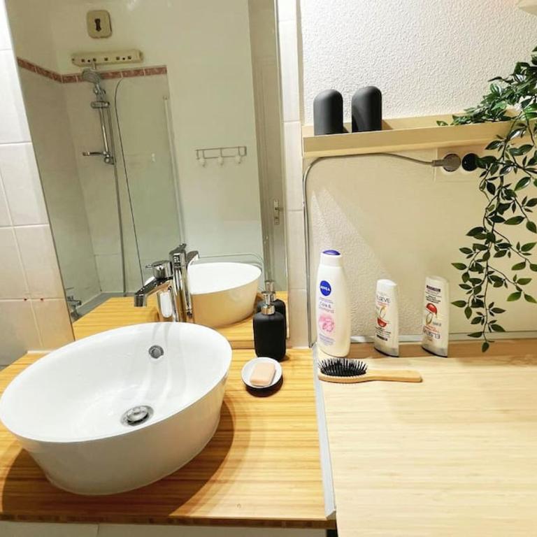 L Escapade Port Fréjus-Vue mer - One-Bedroom Apartment - 15