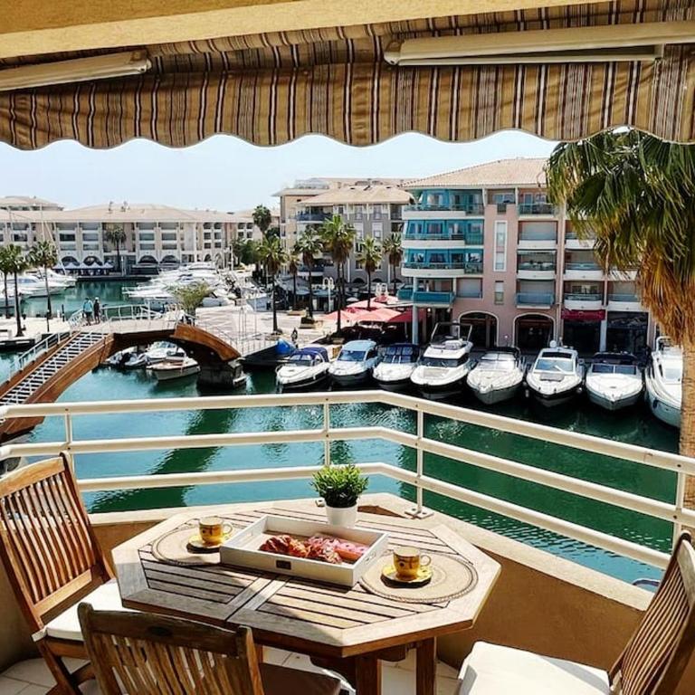 L Escapade Port Fréjus-Vue mer - One-Bedroom Apartment - 4