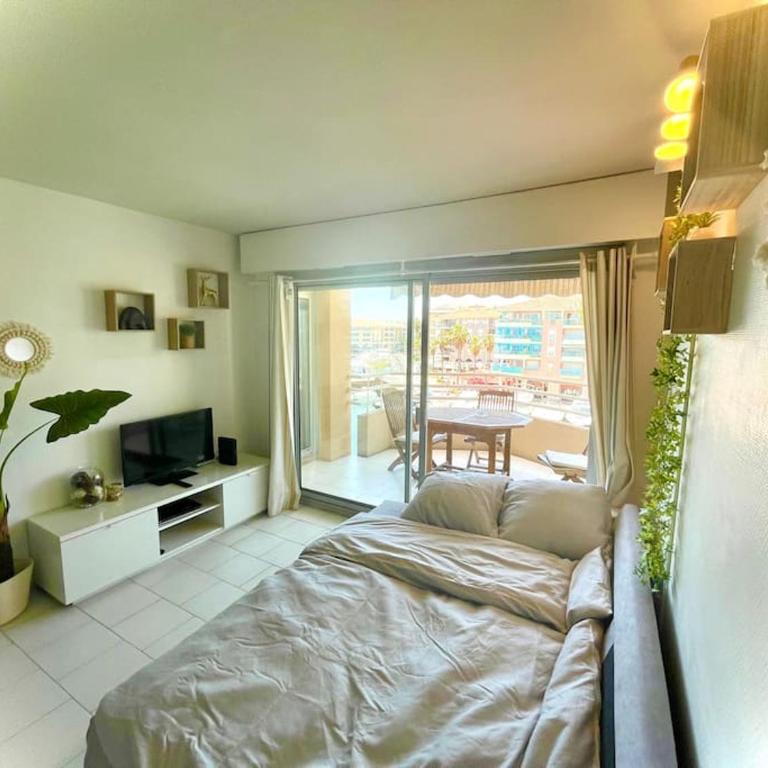 L Escapade Port Fréjus-Vue mer - One-Bedroom Apartment - 20