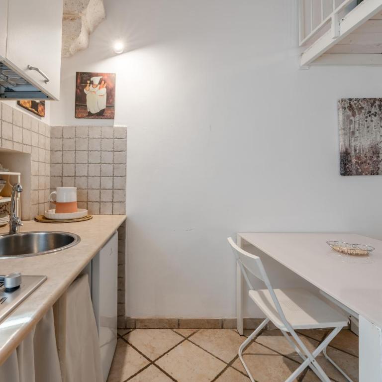 Terrazzino Seme by Rentbeat - Two-Bedroom Apartment - 3