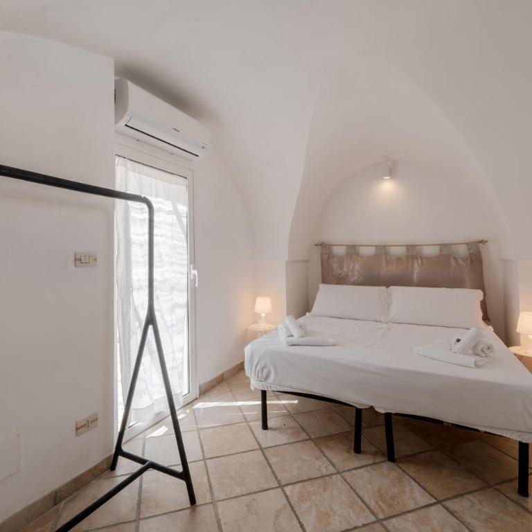 Terrazzino Seme by Rentbeat - Two-Bedroom Apartment - 16