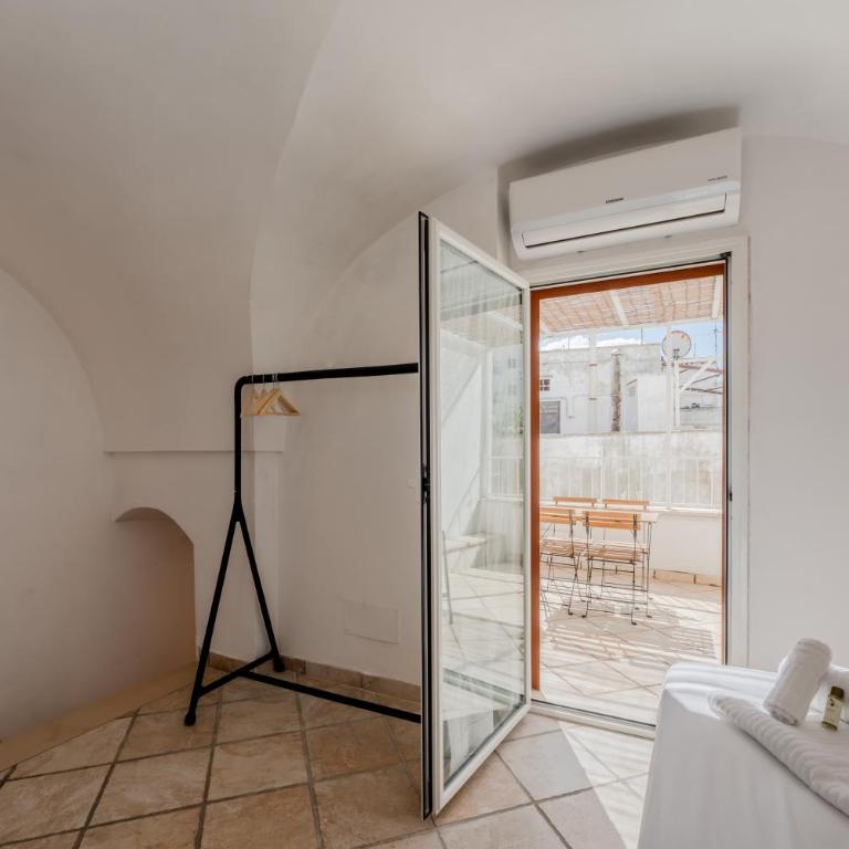 Terrazzino Seme by Rentbeat - Two-Bedroom Apartment - 20