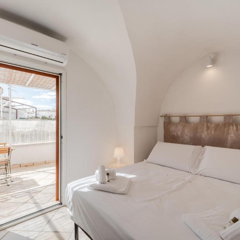 Terrazzino Seme by Rentbeat - Two-Bedroom Apartment - 17
