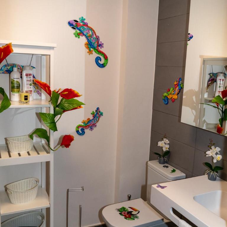 Casa Paraiso - Two-Bedroom Apartment - 3