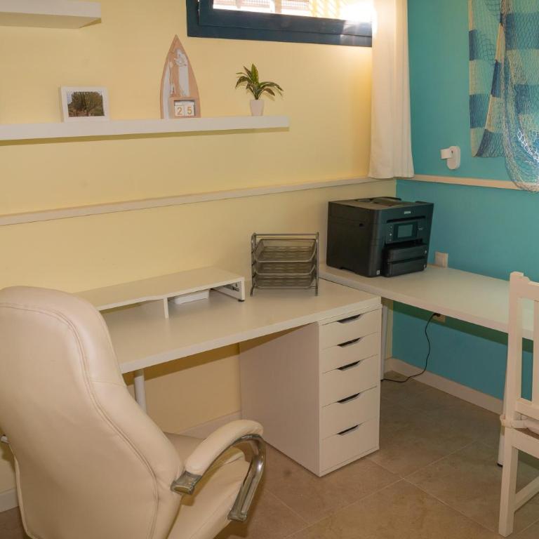 Lucky Thirteen - Apartment with Ocean View - Three-Bedroom Apartment - 4