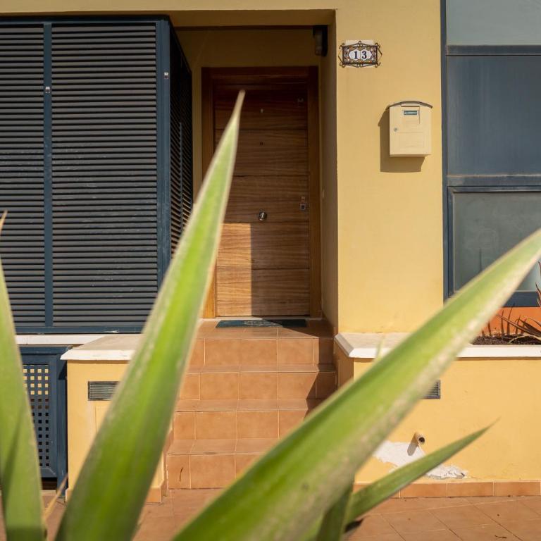 Lucky Thirteen - Apartment with Ocean View - Three-Bedroom Apartment - 6