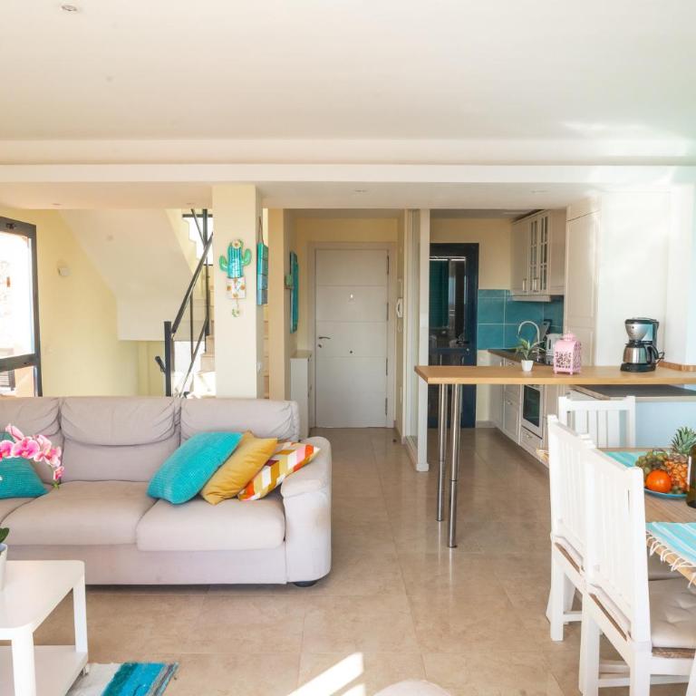 Lucky Thirteen - Apartment with Ocean View - Three-Bedroom Apartment - 26