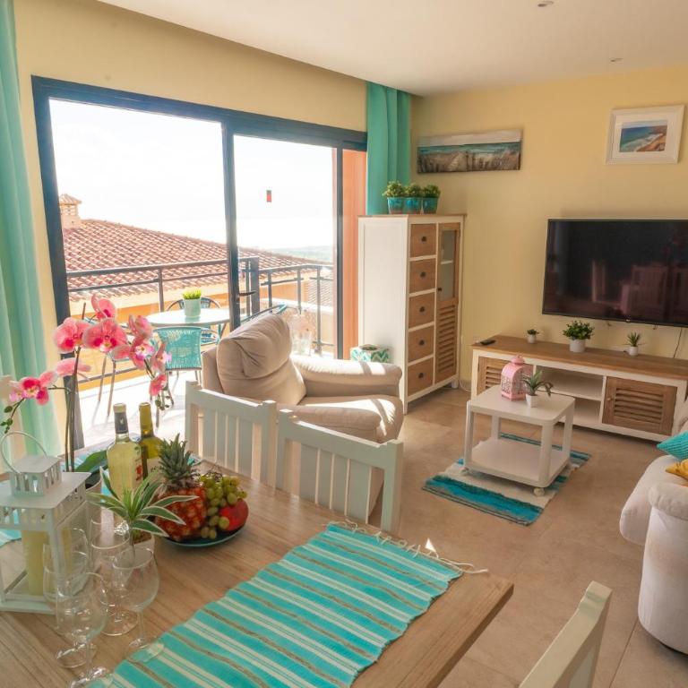 Lucky Thirteen - Apartment with Ocean View - Three-Bedroom Apartment - 35