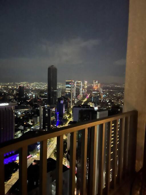 KingSize Suite in Reforma Jacuzzi & Awesome Mexico City View - Apartment with View and Balcony - 23
