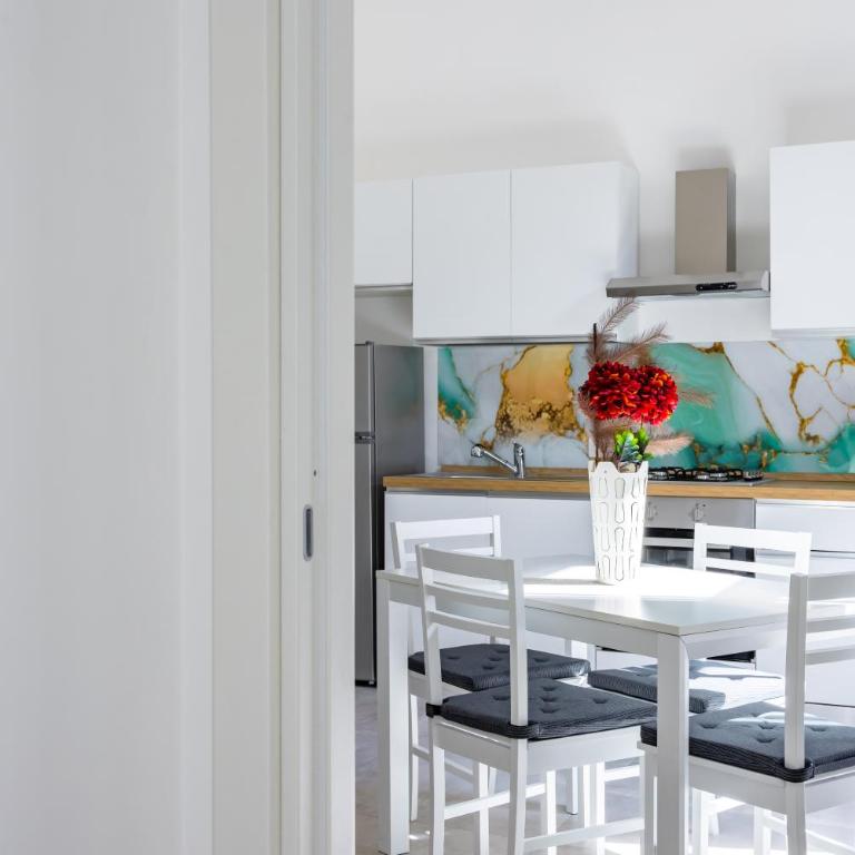 Maison Emanuele Double Apartment - Appartamento con 1 Camera da Letto e Balcone - 8