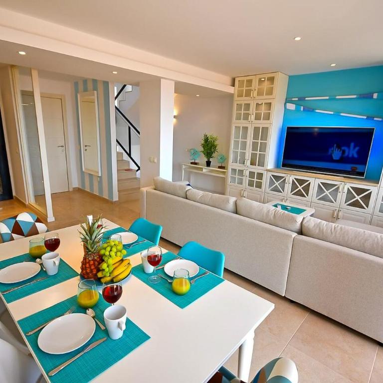 Panorama Blue - Apartment with Sea View - 2