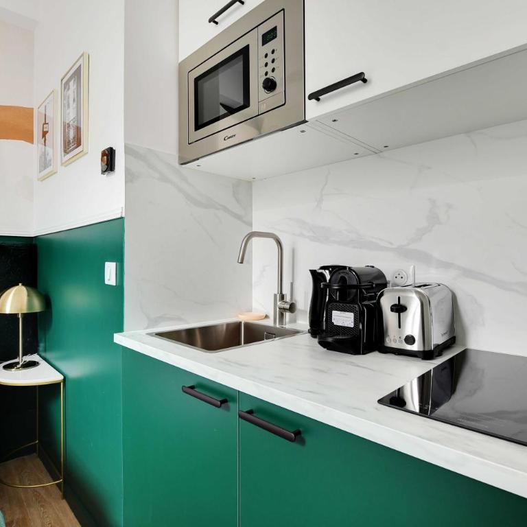 Modern Studio with A-C - Near Montmartre - Estudio - 2