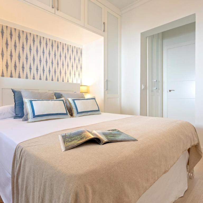 Genteel Home Villa El Brillante - Villa with Private Pool - 15