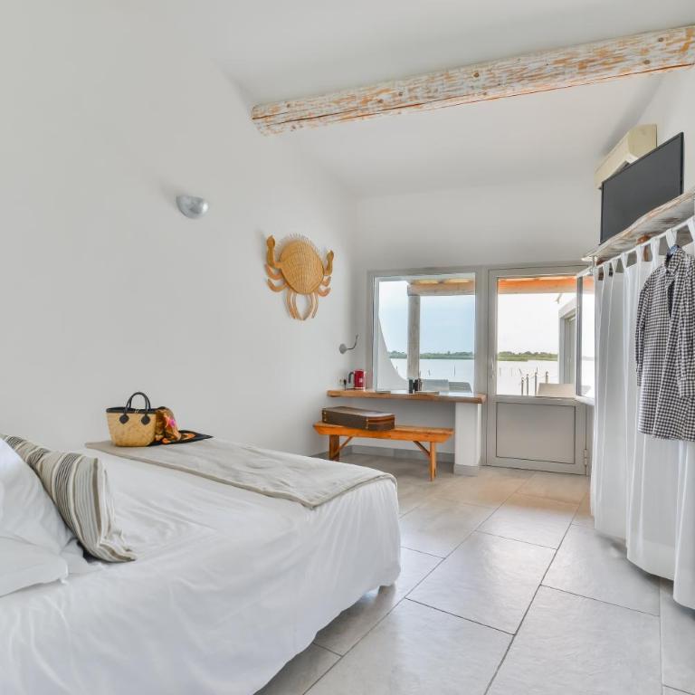 Lodge Sainte Helene Adult only - Chambre Lit King-Size - Accessible aux Personnes à Mobilité Réduite - 1