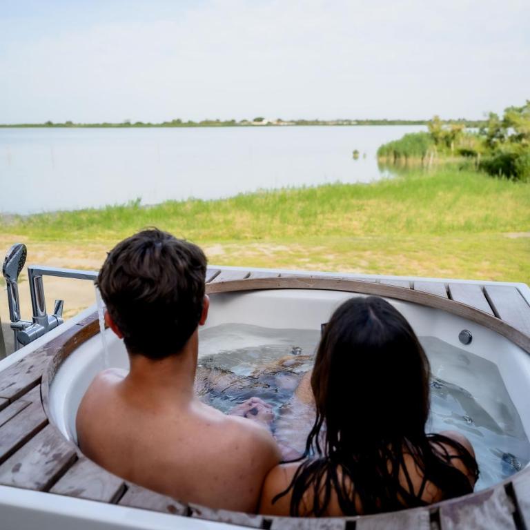 Lodge Sainte Helene Adult only - Roulotte Supérieure - Vue sur Lac - 9