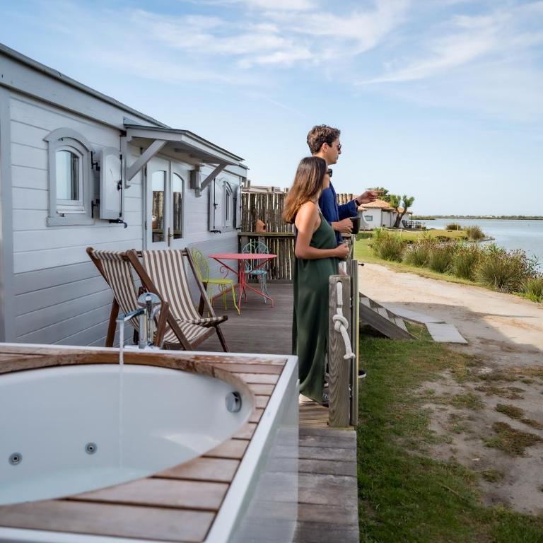 Lodge Sainte Helene Adult only - Roulotte Supérieure - Vue sur Lac - 1