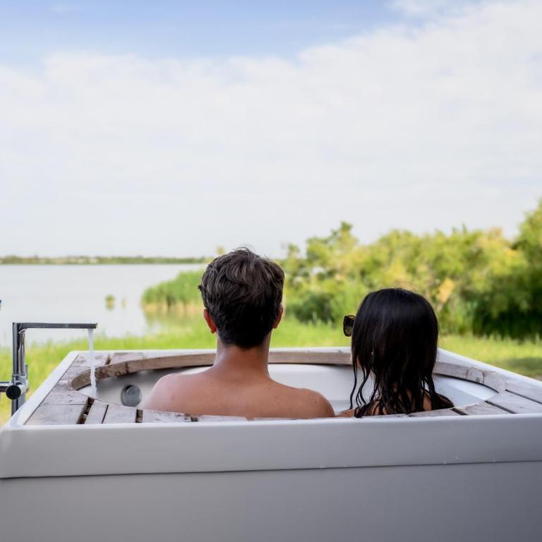 Lodge Sainte Helene Adult only - Roulotte Supérieure - Vue sur Lac - 11