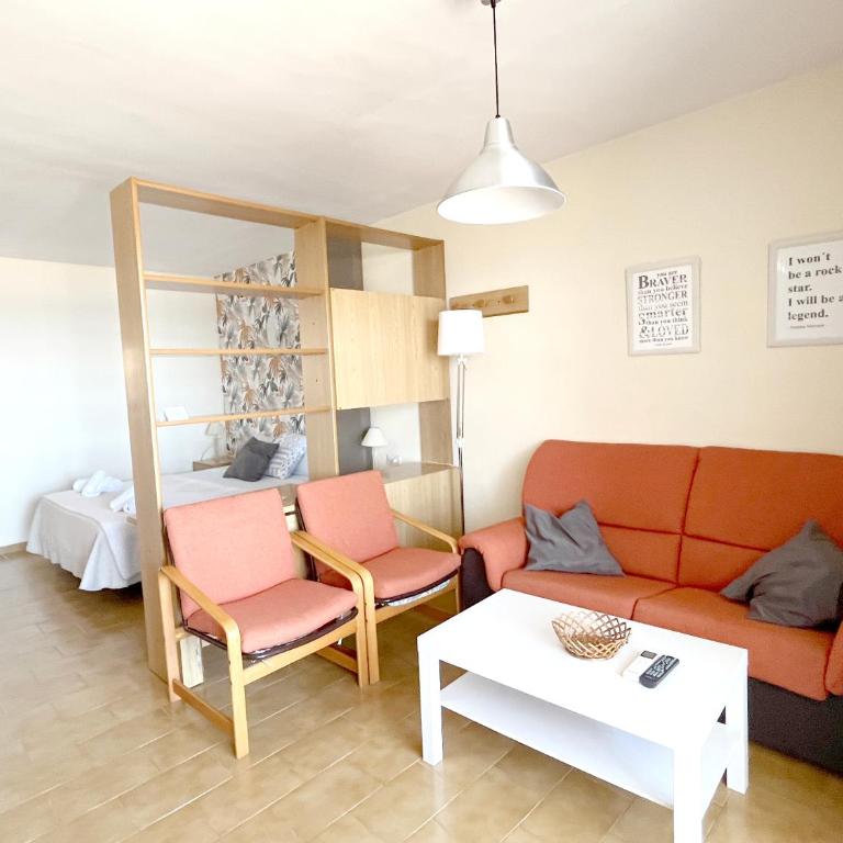 Apartamentos Acuario - Estudio con terraza - 2