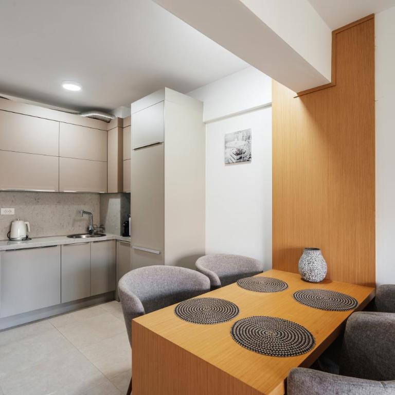 Status-M Apartments 103 - One-Bedroom Apartment with Balcony and Sea View - 16