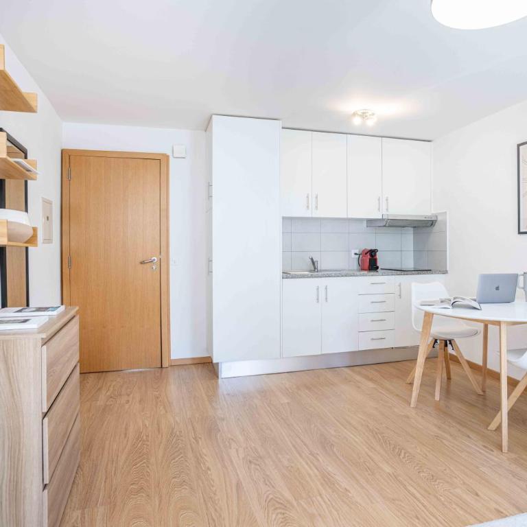 Saint Laurent 33-35 - Self Check In by Homenhancement - Deluxe Apartment mit 1 Schlafzimmer - 4