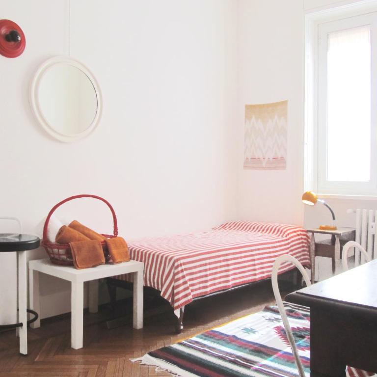 Art Design Duomo Suites - Twin Room with Private External Bathroom - 11