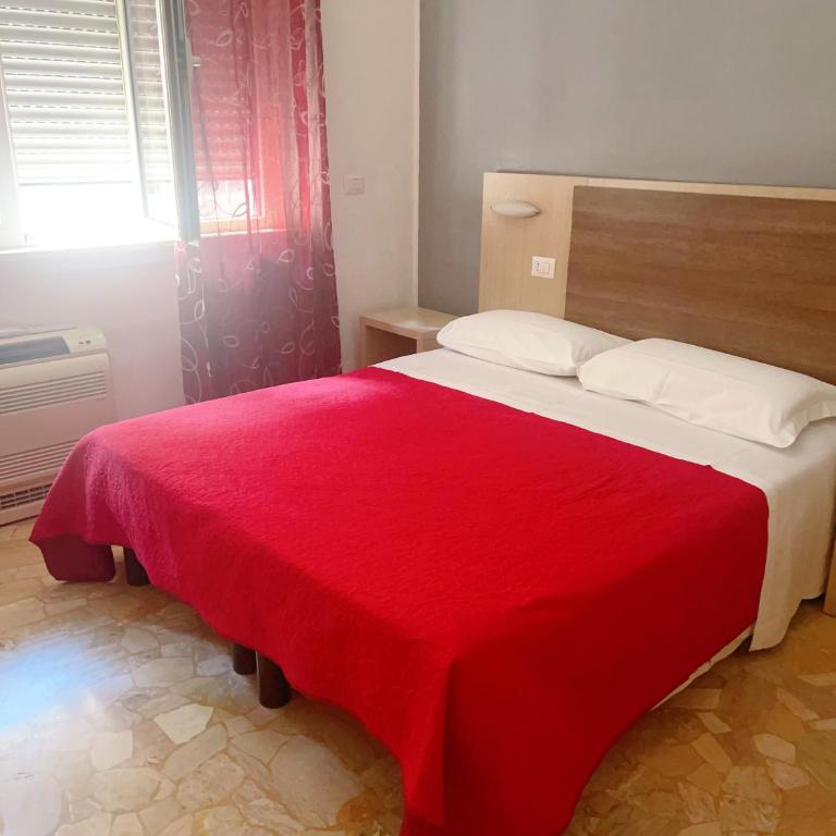 HOTEL BISSI - Camera Matrimoniale con Bagno Privato - 6
