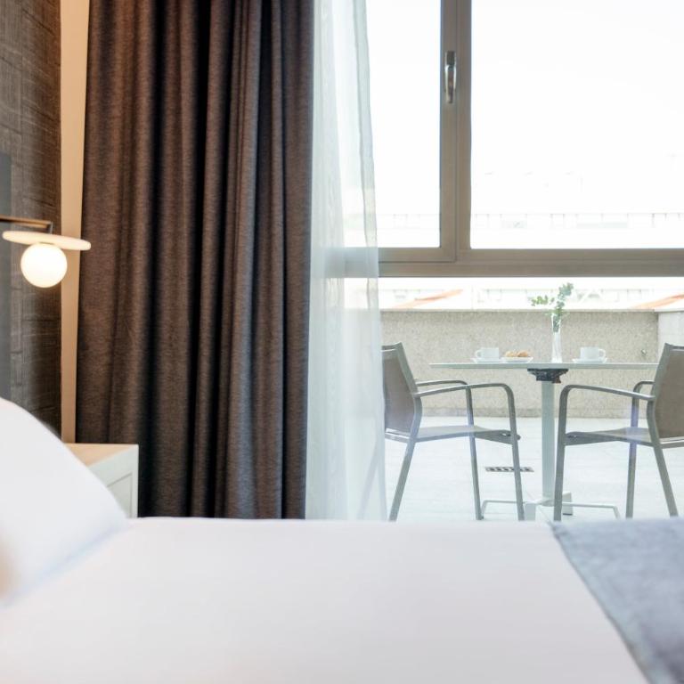 Ilunion Alcalá Norte - King Size Double Room with Terrace - 4