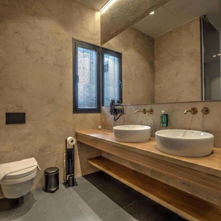 TQ 10 Boutique - Large Double Room - 6