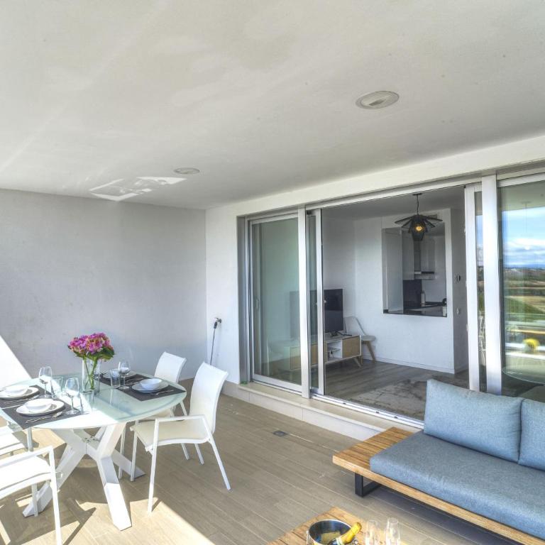 Oceana Views - 2 Bedroom Apartment by Finest Rentals - Apartment with View and Balcony - 15