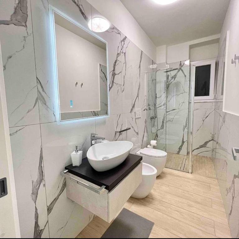 Gioeni Home - Appartamento Deluxe con 2 Camere da Letto e Balcone - 7
