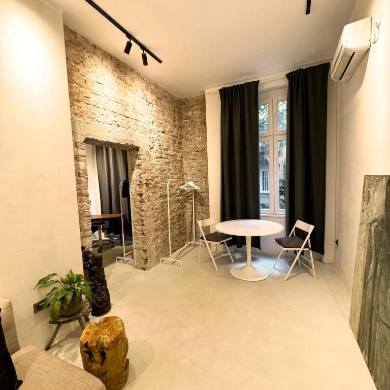 City Cozy Center - Two-Bedroom Apartment - 1