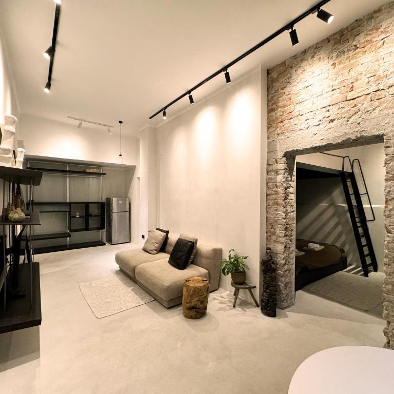 City Cozy Center - Two-Bedroom Apartment - 4
