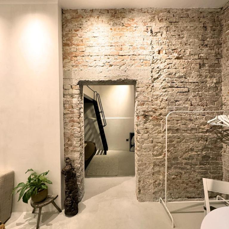 City Cozy Center - Two-Bedroom Apartment - 7