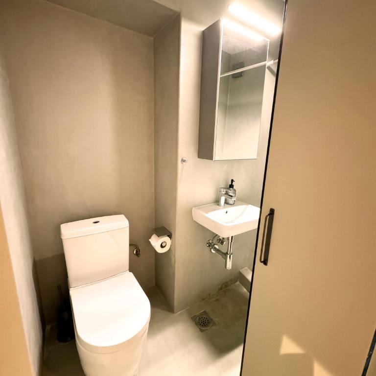 City Cozy Center - Two-Bedroom Apartment - 9